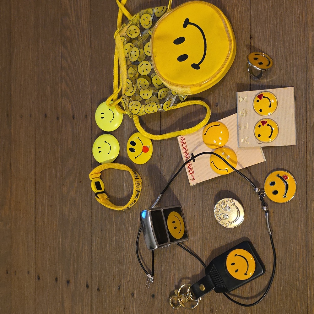 Smiley Face Bundle:Earing/Pin/Lighter/Key Chain/Coin Purse/Ring/ Necklace